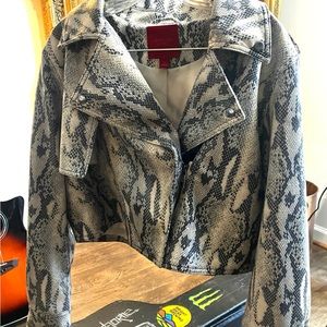 Jennifer Lopez snake print cropped jacket